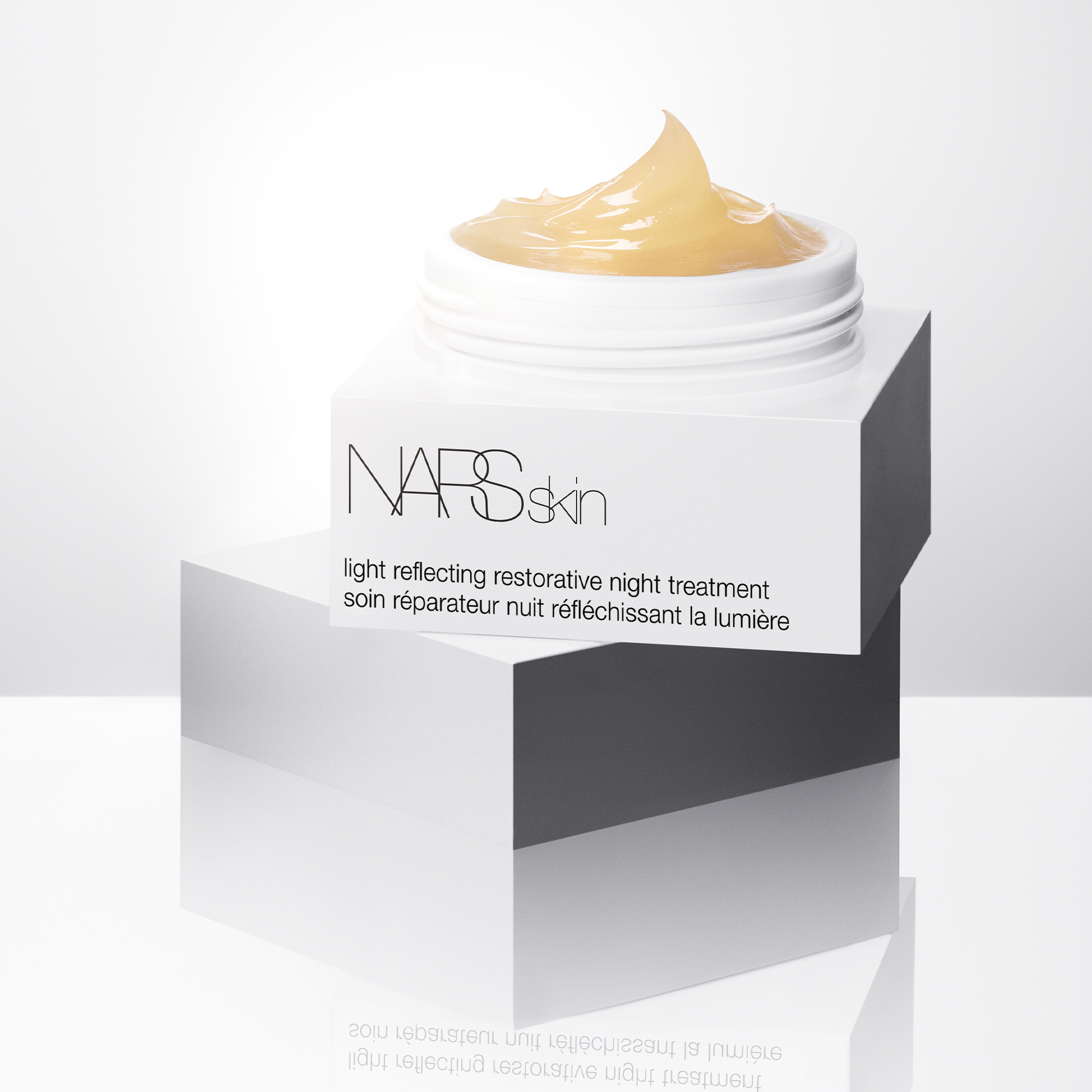LIGHT REFLECTING™ Soin Réparateur Nuit, NARS Soins visage