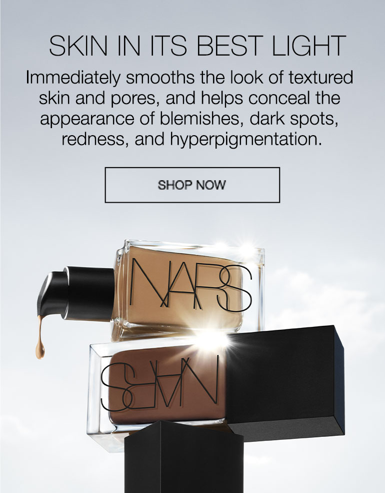 LIGHT REFLECTING COMPLEX.
            Le complexe exclusif de NARS consiste à refléter la lumière comme un prisme à la surface de la peau, tout en boostant la clarté de la peau en lui apportant hydratation et minéraux.